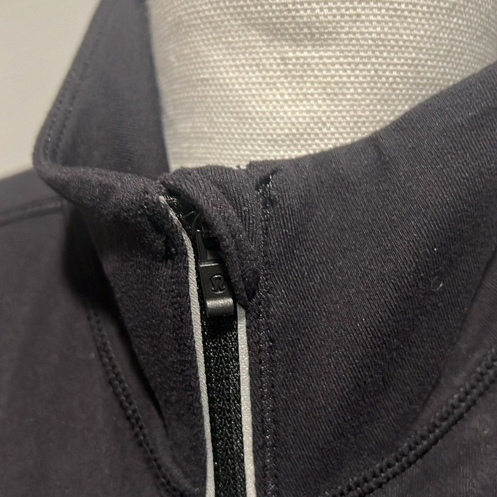 Lululemon Lace Star Runner Pullover Top Size 12 Black - Picture 10 of 13